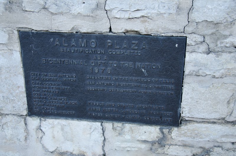 SanAntonio020711-0699.jpg - Alamo Plaza