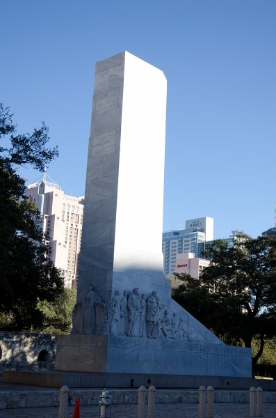 SanAntonio020711-0733.jpg - The Alamo Cenotaph