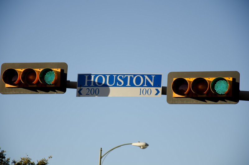 SanAntonio020711-0768.jpg - Houston Street