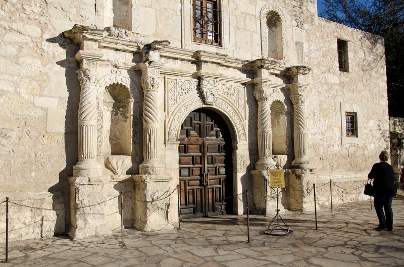 SanAntonio020711-0714.jpg - The Alamo