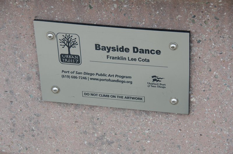 SanDiego062411-4023.jpg - "Bayside Dance," sculpture by Franklin Lee Cota