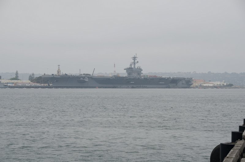 SanDiego062411-4040.jpg - Carl Vinson Aircraft Carrier (70), Naval Station North Island