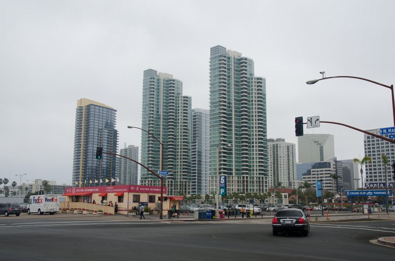 SanDiego062411-4053.jpg - The Grande North and Grande South at Santa Fe Place, Bayside at the Embarcadero (left)