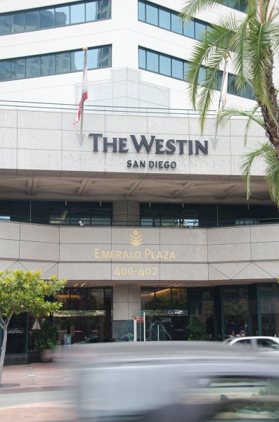 SanDiego062411-4086.jpg - Emerald Plaza