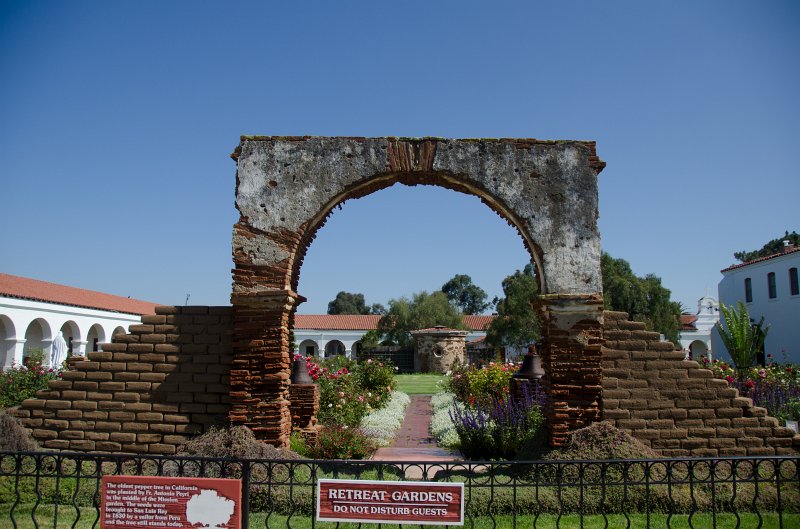 SanDiego062411-4854.jpg - Carriage Arch