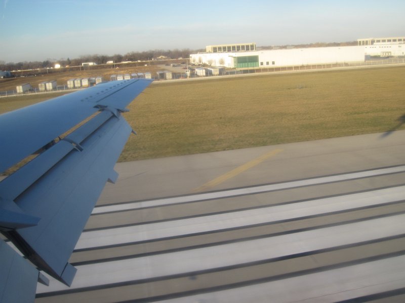 TorontoFlighttoChicago121611-3609.jpg - Landing on the newish OHare Runway 27R