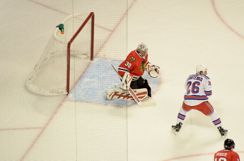 Blackhawks030912-9096.jpg - Rangers vs Hawks