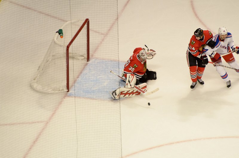 Blackhawks030912-9122.jpg - Rangers vs Hawks