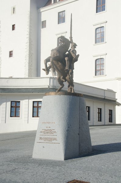 Bratislava012212-8355.jpg - King Svätopluk statue, Bratislava Castle / Bratislavský hrad