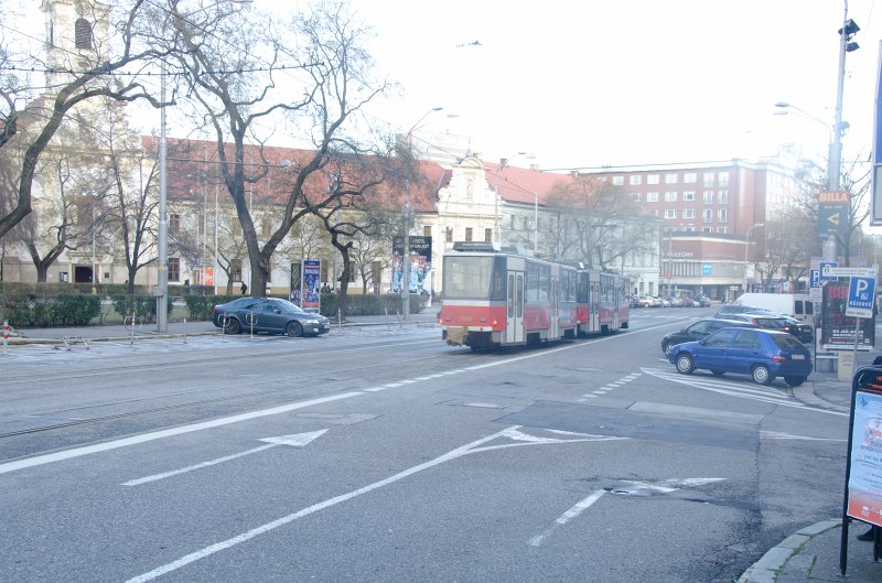 Bratislava012212-8393.jpg - Tolley, Námestie SNP