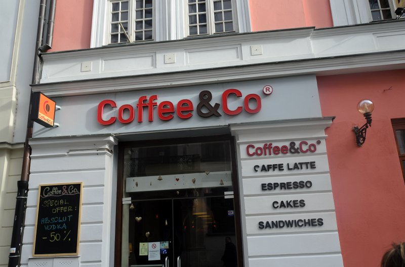 Bratislava012212-8320.jpg - Coffee & Co, Michalská street