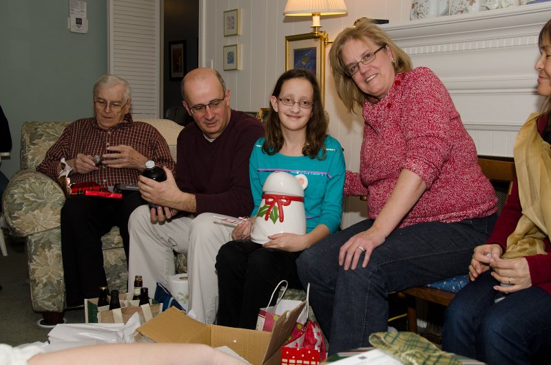 Christmas2012-4554.jpg - Christmas Eve at Mom and Dad's