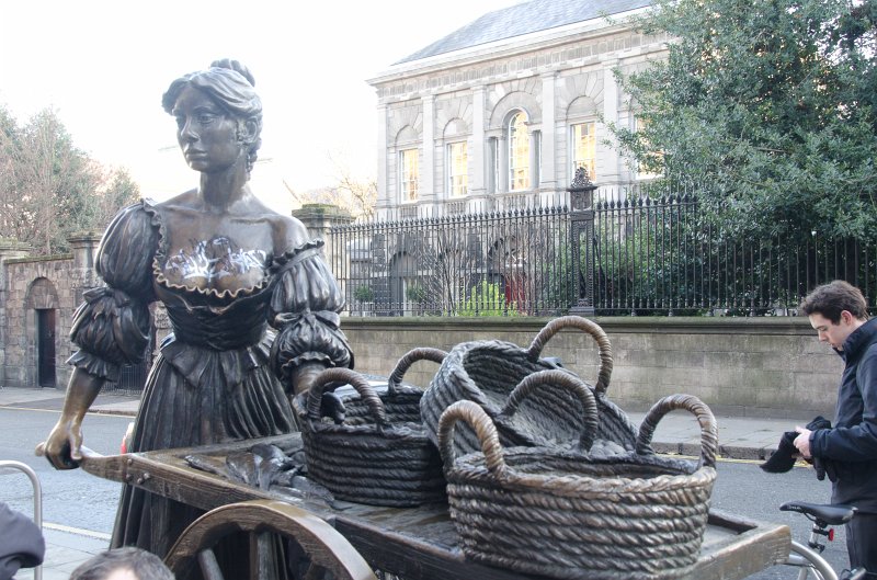 Dublin010212-7767.jpg - Molly Malone