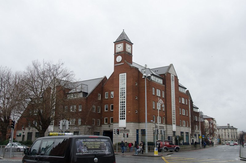 Dublin010212-8015.jpg - Cornmarket, across the street from Christ Church Cathedral