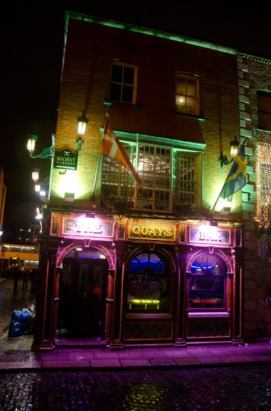 Dublin010212-8095.jpg - The Quays Bar, Temple Bar Evening Walk