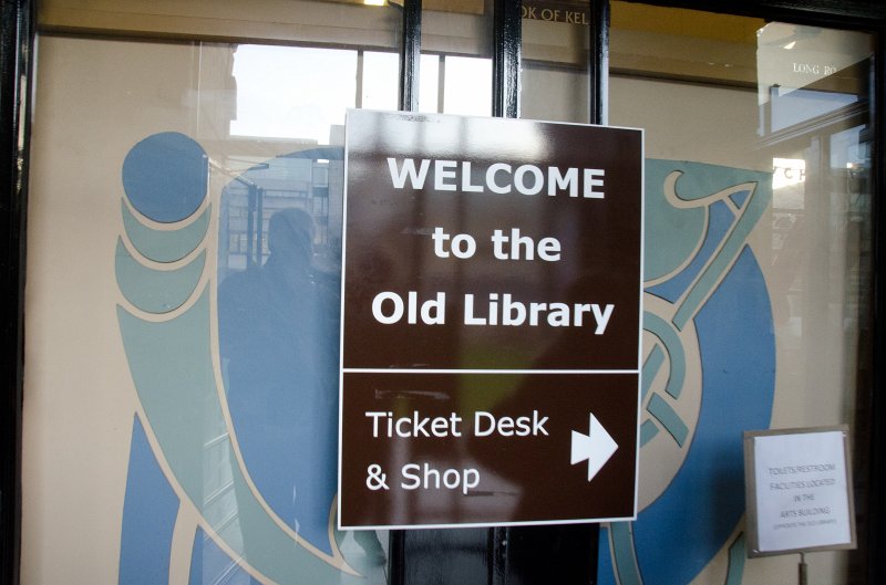 Dublin010212-7926.jpg - Book of Kells: Welcome to the Old Library