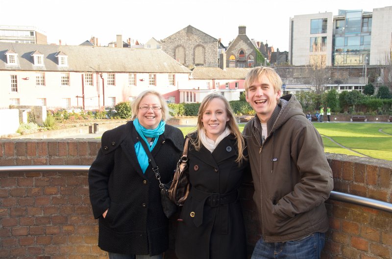 Dublin010212-7846.jpg - Cathie, Liane, Mike at Dubhlinn Garden