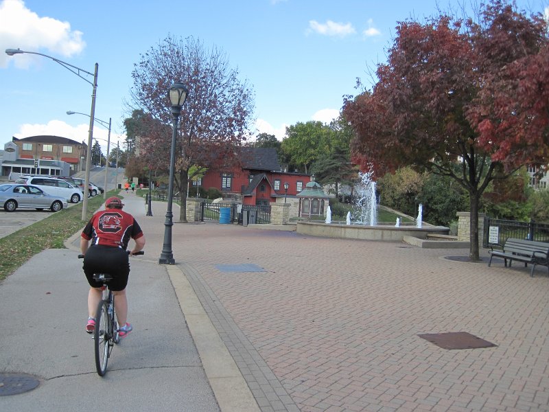 FoxRiverBike093012-4279.jpg - Heading West on Houston St