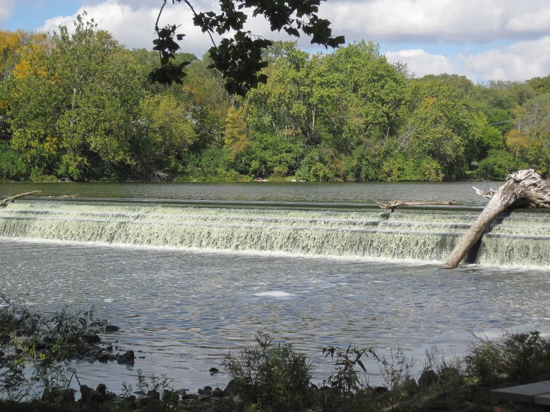 FoxRiverBike093012-4264.jpg - North Aurora Dam