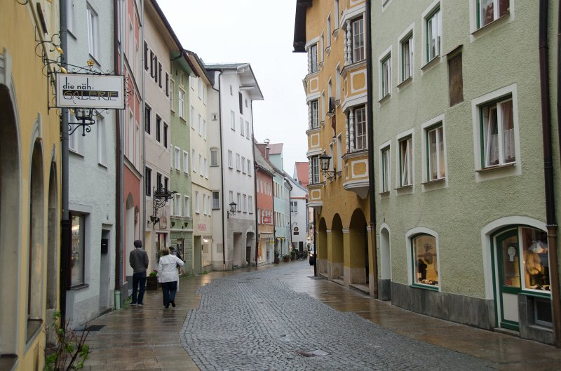 Fussen051212-0865.jpg - Brunnengasse, walking North