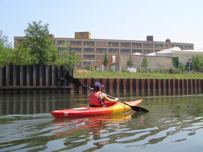 KayakChicagoRiver071412-3776.jpg - Pickens Kane Storage on Goose Island