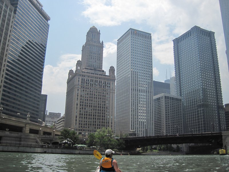 KayakChicagoRiver071412-3911.jpg - Hotel 71 (left edge), Jeweler's Building,Unitrin Building, Leo Burnett Building