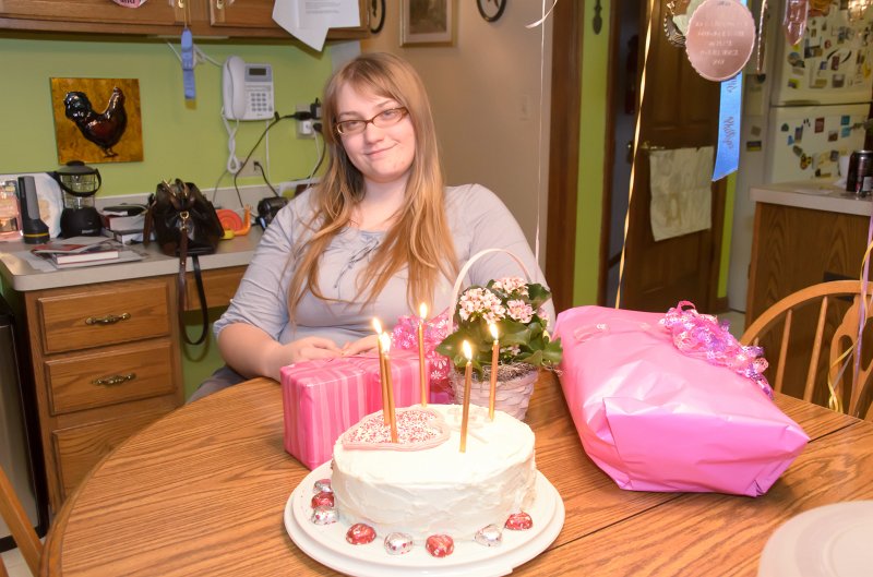 LizBdayFeb12-8903.jpg - Liz Birthday Cake, Happy 23rd!!