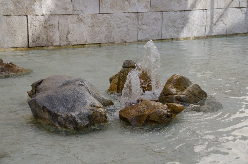 LosAngeles060112-2090.jpg - Getty Museum Courtyard Fountain