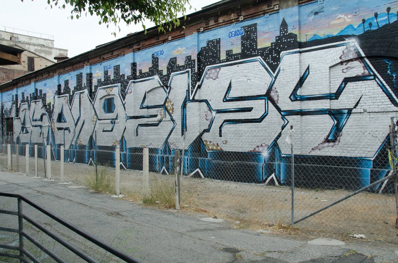 LosAngeles060112-2243.jpg - Los Angeles Street art between 2nd and 3rd Streets