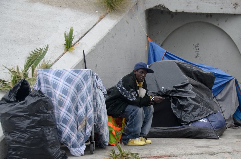 LosAngeles060112-2145.jpg - People the Los Angeles River