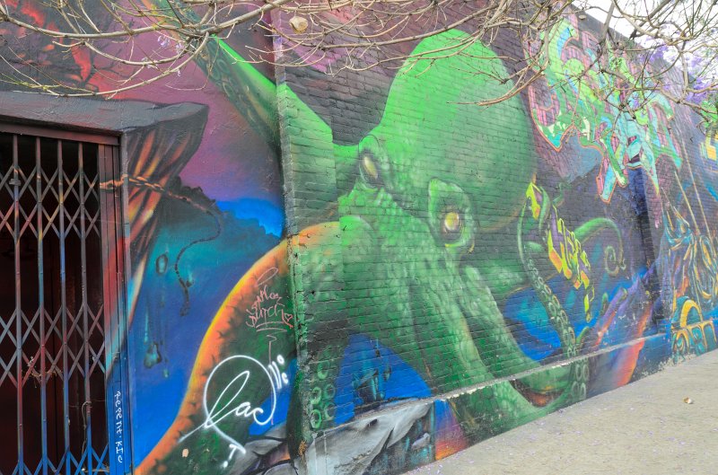 LosAngeles060112-2250.jpg - Los Angeles Street art between 2nd and 3rd Streets