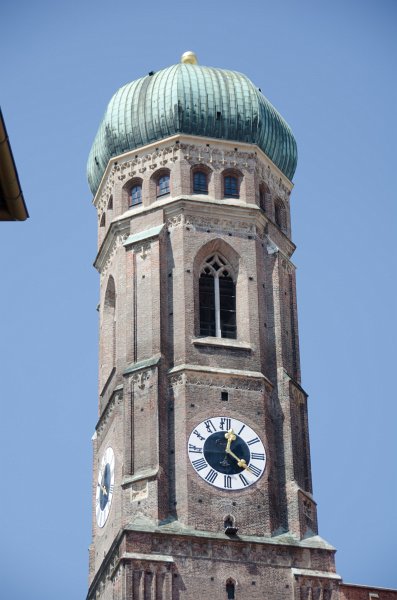 Munich051412-1200.jpg - Frauenkirche  Südturm / South Tower, viewed from Frauenplatz