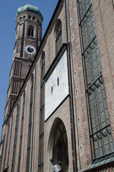 Munich051412-1203.jpg - Frauenkirche  Südturm / South Tower, viewed from Frauenplatz