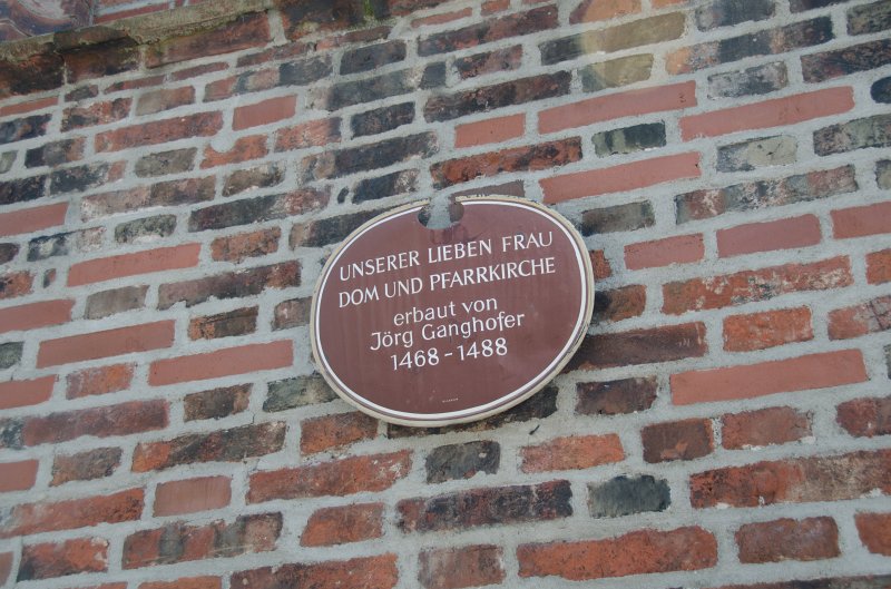 Munich051412-1207.jpg - Unserer Lieben Frau Dom und Pfarrkirche / Frauenkirche / Cathedral of Our Dear Lady