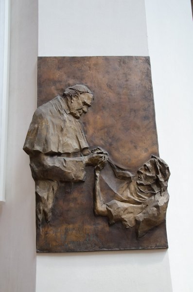 Munich051412-1214.jpg - Plaque commemorating the visit of John Paul II, 10 Nov 1980, Frauenkirche / Cathedral Church of Our Lady, Munich