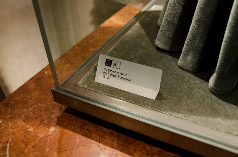 Munich051412-1347.jpg - Schatzkammer / Treasury, Residenz Museum