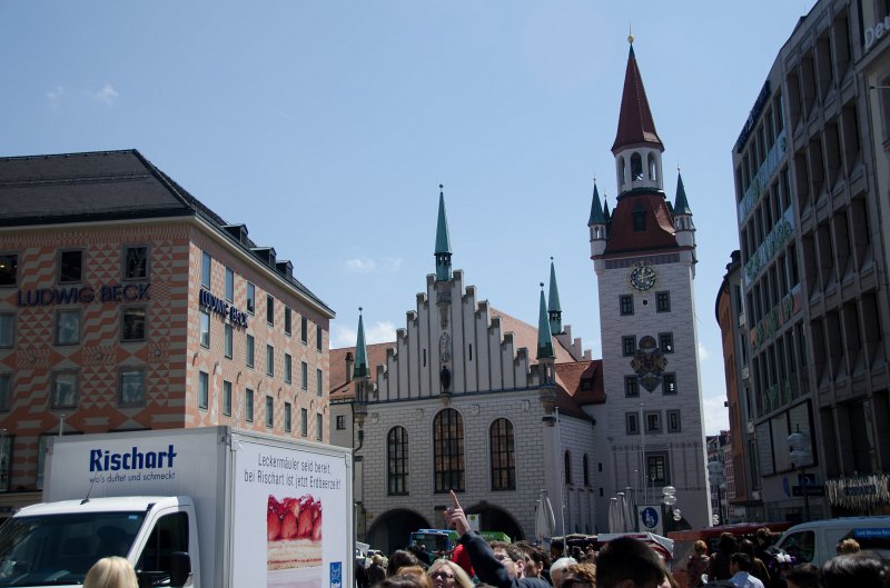 Munich051412-1177.jpg - Altes Rathaus / Old Town Hall view from Marianplatz