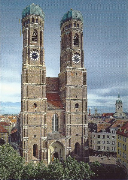 FrauenkircheMunich.jpg - Frauenkirche, Munich