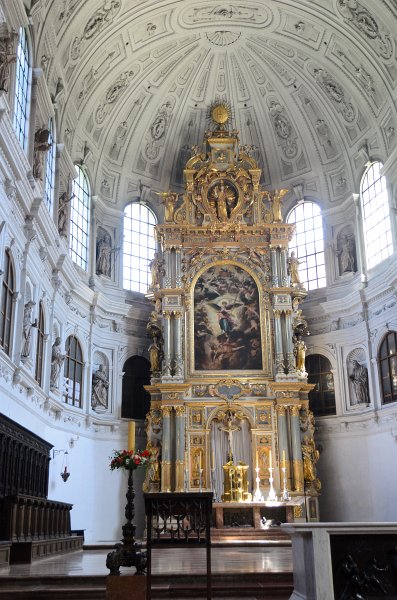 Munich051412-1146.jpg - Jesuitenkirche St. Michael / Michaelskirche / St. Michael's Church