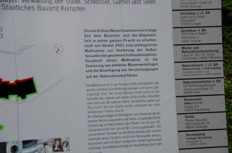 Neuschwanstein051312-1011.jpg - Heading up the trail toward the Neuschwanstein Castle