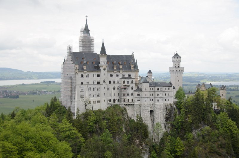 Neuschwanstein051312-0987.jpg - Schloss Neuschwanstein Castle, view from Marienbrücke / Mary's Bridge