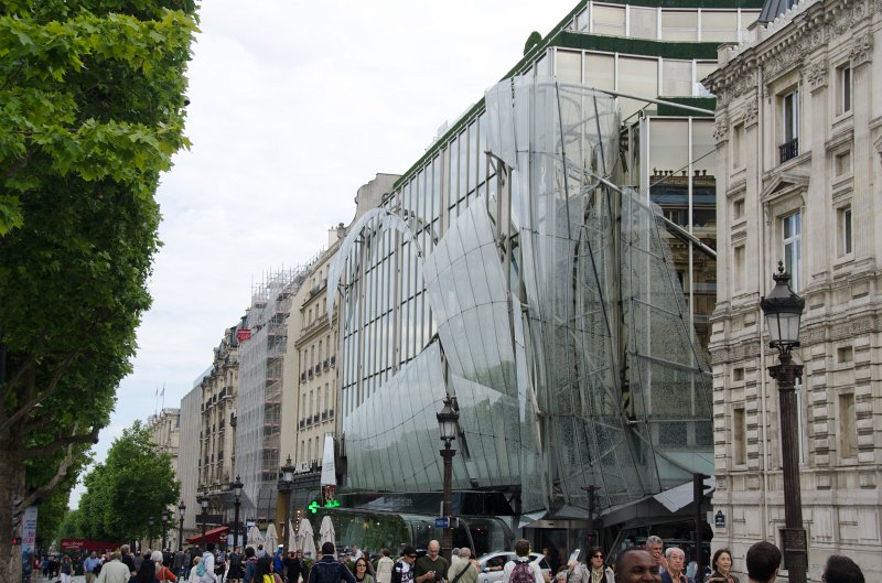 Paris062512-2651.jpg - Publicis Drugstore, Champs-Élysées