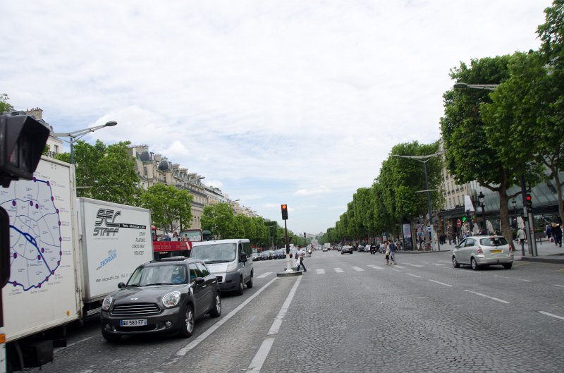 Paris062512-2655.jpg - Avenue des Champs-Élysées, looking South East