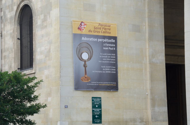 Paris062512-2728.jpg - Église Saint-Pierre du Gros Caillou