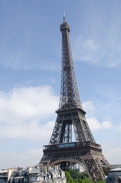 Paris062512-2626.jpg - La Tour Eiffel / Eiffel Tower, view from room 807, Pullman Hotel