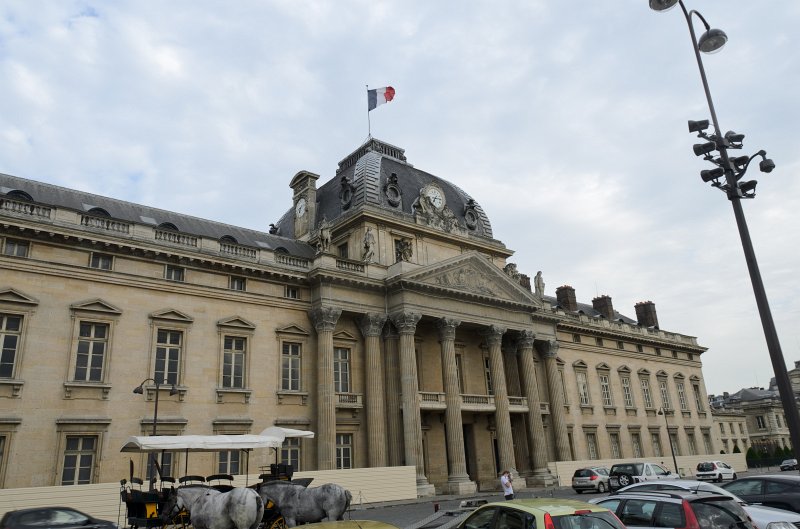 Paris062512-2742.jpg - École Militaire / Military School, Central École Militaire building