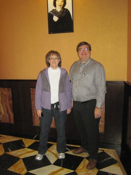 IMG_3634.jpg - Molly and Jack in the lobby of Hotel Ventana, heading home