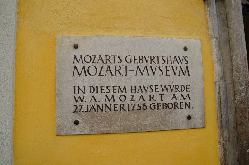 Salzburg051012-0426.jpg - Mozarts Geburtshaus on Getreidegasse