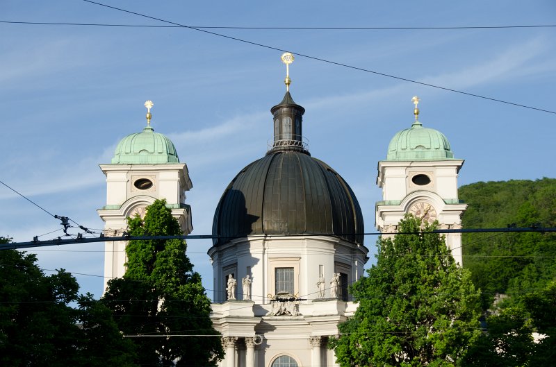 Salzburg051012-0539.jpg - Dreifaltigkeitskirche / Holy Trinity Church, view from Makartplatz