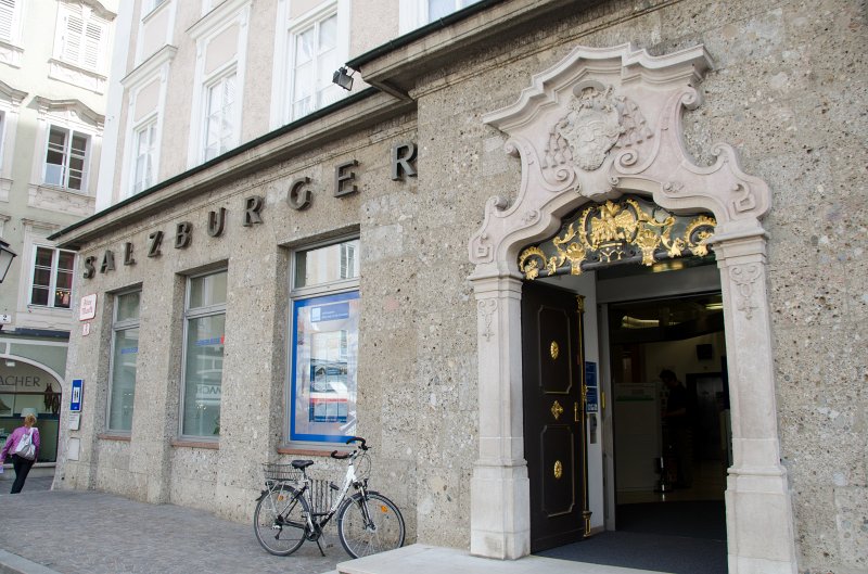 Salzburg051012-0649.jpg - Sparkasse Alter Markt Square